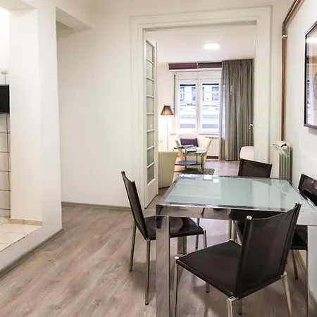 Museum Apartment *