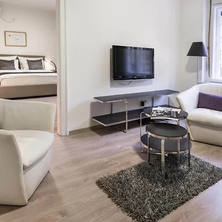 Apartment Museum *